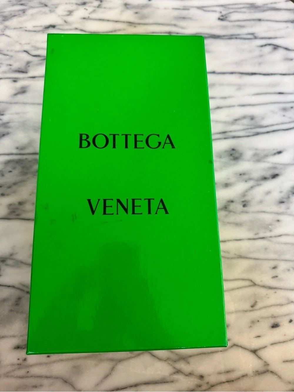 🟢Bottega Veneta Parakeet Green Box